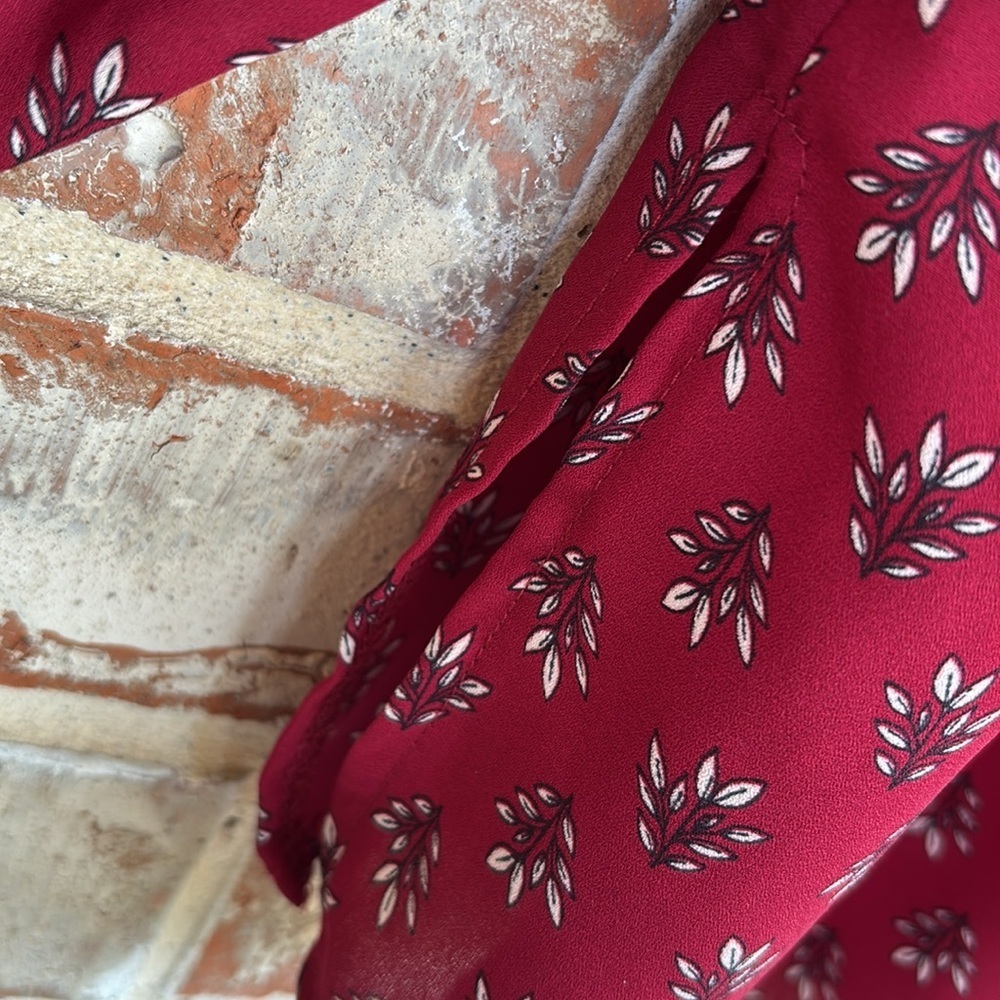 Signature Studio Plus Maroon Leaf Pattern Long Sl… - image 9